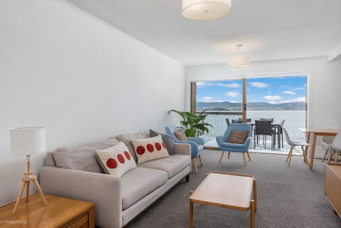 Sandy Bay Waterfront - Accommodation in Brisbane 0