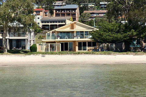 Sandy Beach House Corlette Unit 1 Waterfront WI-FI Aircon - Accommodation in Brisbane 0