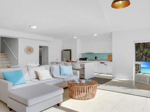 Sandy Cove - Accommodation in Brisbane 2