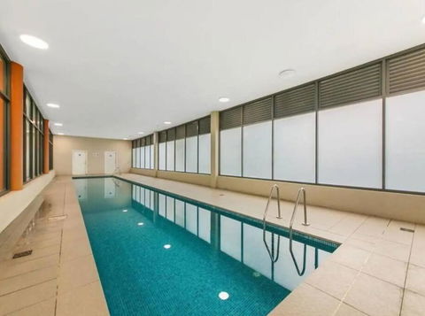 Spacious 3bed Apt With Pool & Gym Near Parramatta - Accommodation in Brisbane 1