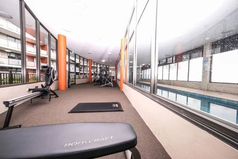 Spacious 3bed Apt With Pool & Gym Near Parramatta - Accommodation in Brisbane 2