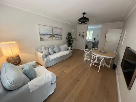 Sunny Boutique Apartment - Accommodation in Brisbane 0