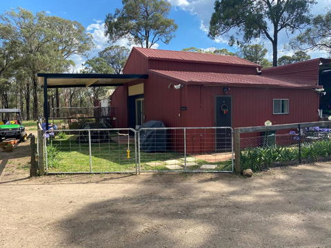 TajMaBarn Fullcircle Farm 6 Roundhill Rd WILTON - Accommodation in Brisbane 0