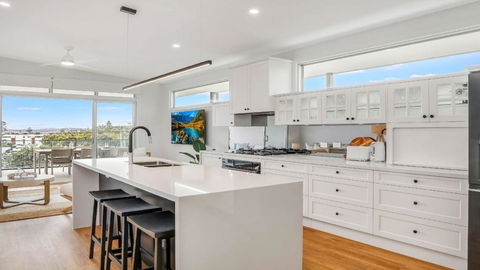 Terrigal Luxury - Accommodation in Brisbane 0