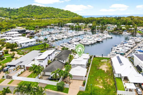 The Anchorage - Ultimate Waterfront Villa - Accommodation in Brisbane 2