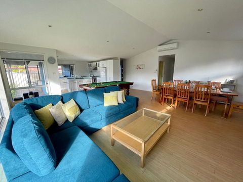 The Coastal Haven - Accommodation in Brisbane 3