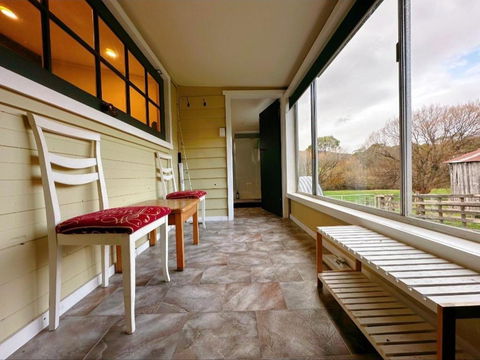 The Bushmill Cottage - Accommodation in Brisbane 2