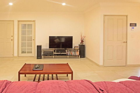 The Executive - Accommodation in Brisbane 3