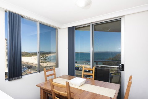 Beachpoint, Unit 303, 28 North Street - Accommodation in Brisbane 3
