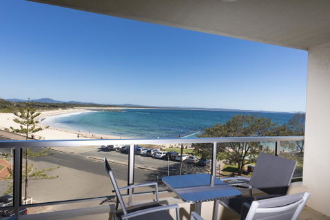 Beachpoint, Unit 303, 28 North Street - Accommodation in Brisbane 1