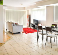 Beachside 4 with Airconditioning and Spa Bath - Accommodation in Brisbane