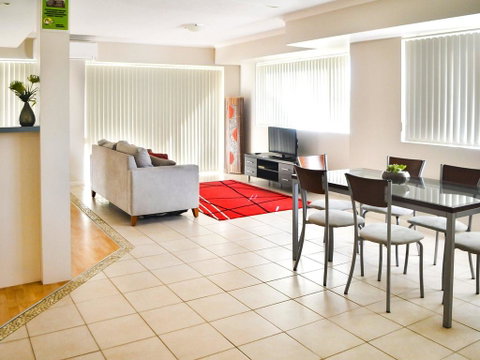 Beachside 4 With Airconditioning And Spa Bath - Accommodation in Brisbane 0