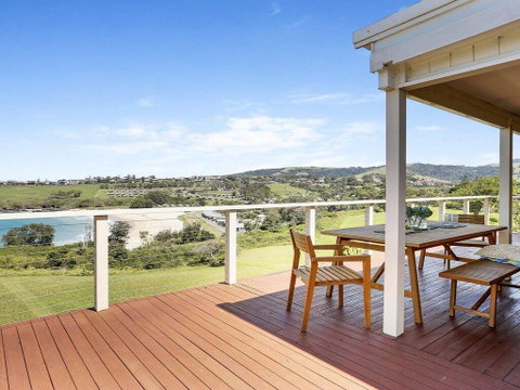 Beachview - Walking Track Straight Down To The Beach - Accommodation in Brisbane 0