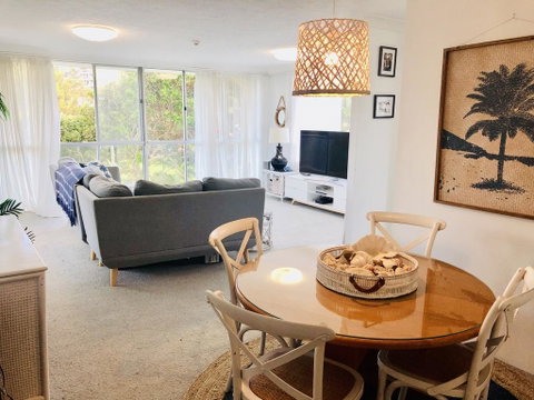 Beachy, Bright, And The Best Location On The GC! - Accommodation in Brisbane 0
