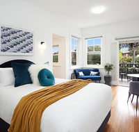 Beautiful Studio in Heritage Building with Balcony - Accommodation in Brisbane