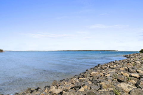 BEAUTY AND THE PEACE - INLET SIDE - Accommodation in Brisbane 2