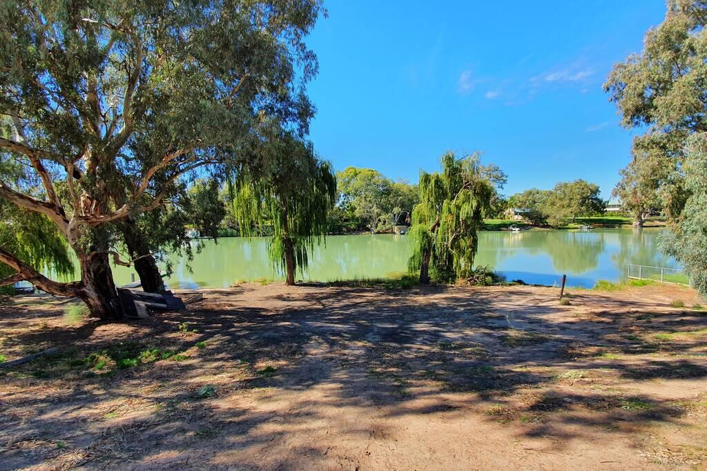 Pooncarie NSW Accommodation in Brisbane