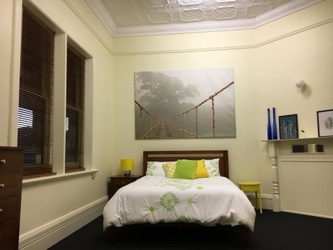 BELMONT 11 Bedroom Home In The Heart Of Victor Harbor - Accommodation in Brisbane 0