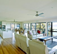 Berringar 71 Green Point - Accommodation in Brisbane