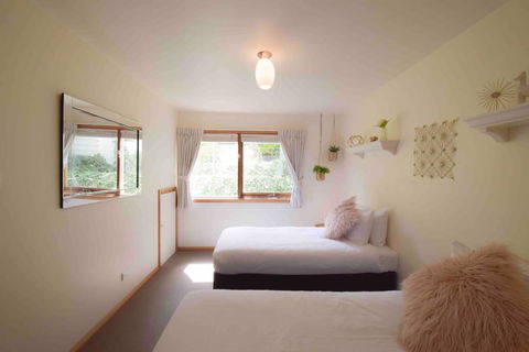 Best Location In Hobart! Luxury 4 Bedroom With Stunning Views - Accommodation in Brisbane 3