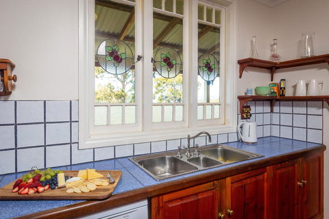 Bimbadeen Mountain Retreat - Accommodation in Brisbane 2