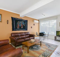 Black Dolphin Waterfront Apartment - Accommodation in Brisbane