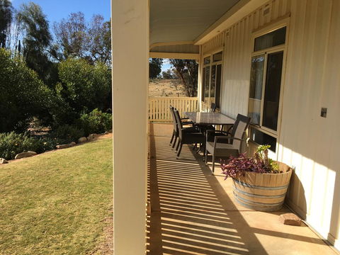 Black Jack Get-A-Way Magpies Nest - Accommodation in Brisbane 2