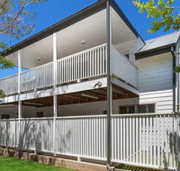Blake Loft on Manning - 500 metres to two beaches - Accommodation in Brisbane