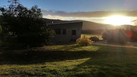 Blaze Rock Retreat - Accommodation in Brisbane 1