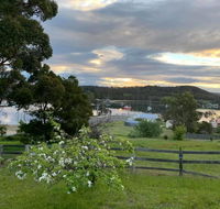 Blossoms on the Bay - Nubeena - Accommodation in Brisbane