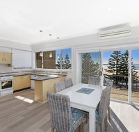 Blue Pacific 8 - Accommodation in Brisbane