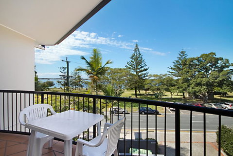 Blue Waters Apartments - Accommodation in Brisbane 3