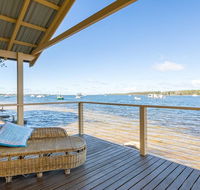 Bluewater - riverfront location with water views - Accommodation in Brisbane