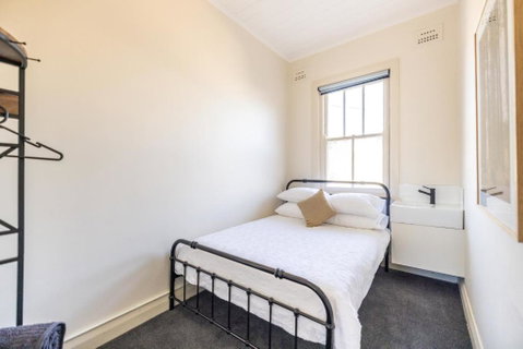The Middle - Accommodation in Brisbane 2