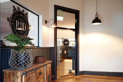 The Royal Hotel, Drouin - Accommodation in Brisbane 0