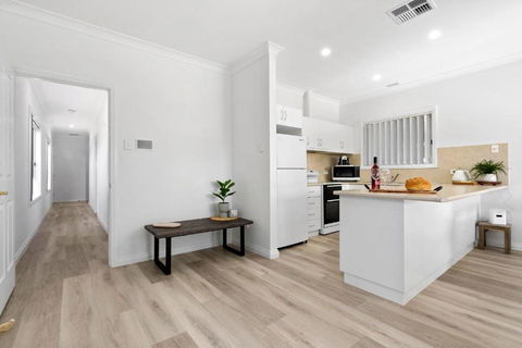 The Shamrock House A - Accommodation in Brisbane 2