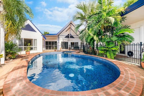 An Absolute Poolside Break By Casuarina Beach - Accommodation in Brisbane 0