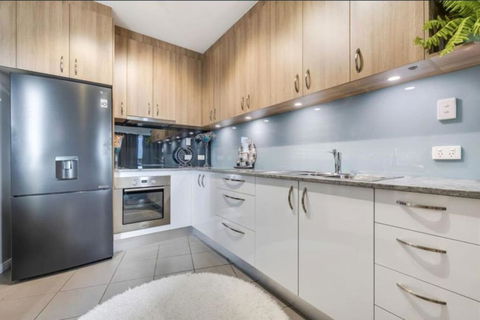 Quintessential Cullen Bay Cool - Accommodation in Brisbane 0