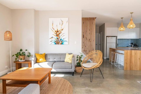 Yellow Door Beach Retreat - Accommodation in Brisbane 0