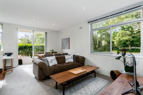 YNG03 - Cremorne - Young Street - Accommodation in Brisbane 0