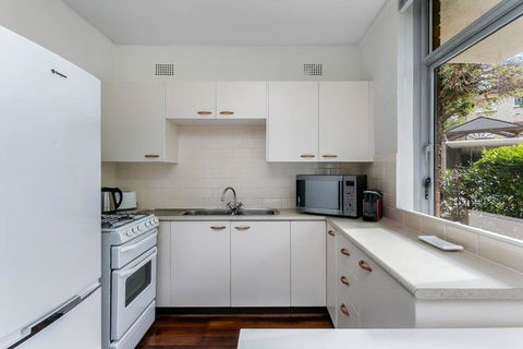 YNG03 - Cremorne - Young Street - Accommodation in Brisbane 2