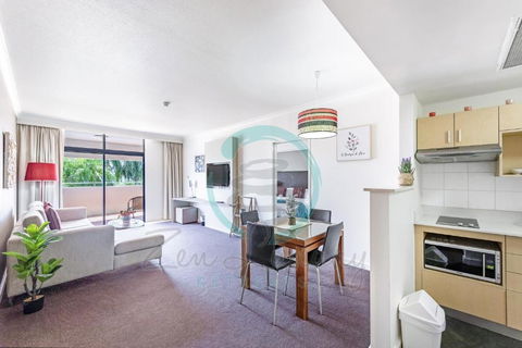 ZEN AT THE ESPLANADE - Spectacular Sunset Retreat - Accommodation in Brisbane 2