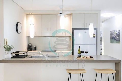 Zen On Stuart: 3-BR Penthouse Pad + Pool + BBQ - Accommodation in Brisbane 0