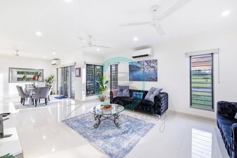 Zenhouse: Stylish Muirhead Home Near Park/Hospital - Accommodation in Brisbane 0