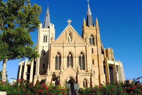 Perth Scavenger Hunt: Perched On A Swan - Accommodation in Brisbane 1