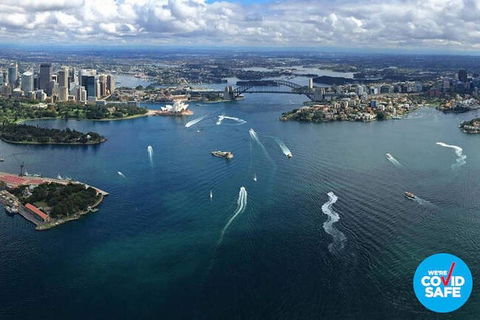 Private Helicopter Flight Over Sydney & Beaches For 2 Or 3 People - 20 Minutes - Accommodation in Brisbane 3