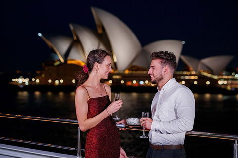 Sydney Harbour Dinner Cruise - Accommodation in Brisbane 3