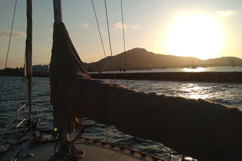 Townsville Small Group Sunset Sail Sailing Cruise Boat Tour Charter Hire - Accommodation in Brisbane 2