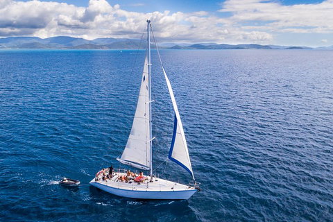 2 Night Small Group Whitsundays Sailing Adventure Aboard Mandrake - Accommodation in Brisbane 3