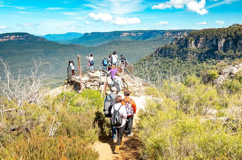 Small-Group Blue Mountains Day Trip From Sydney With Wildlife Park - Accommodation in Brisbane 1